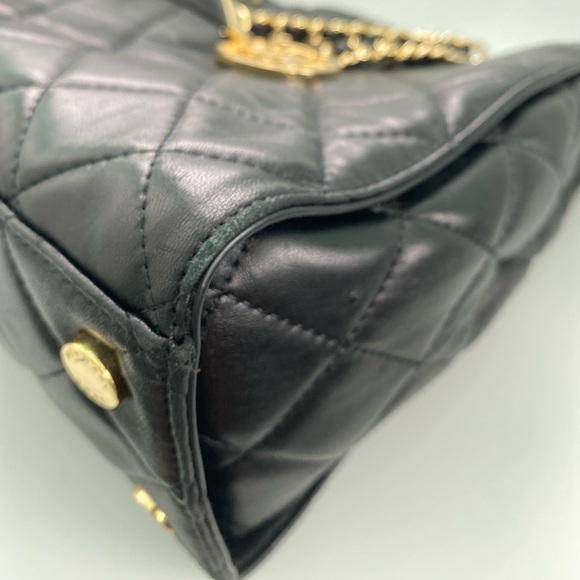 MICHAEL KORS - Susannah Black Leather Quilted Tote - Picture 4 of 10